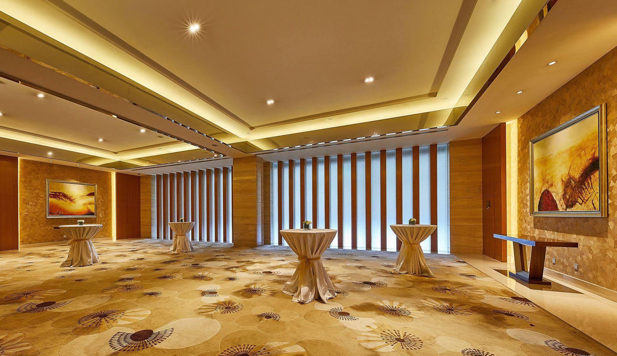 The Westin Nanjing Xuanwu Lake Esterno foto